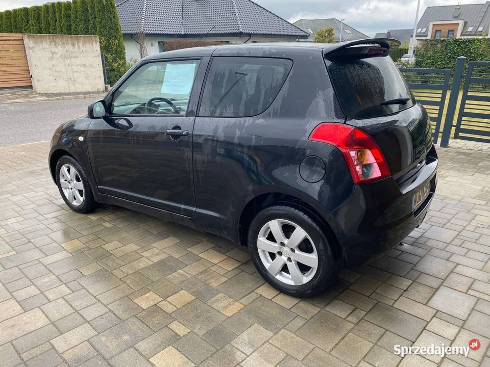 Suzuki Swift 13 L benzyna 2010 komputer pokładowy