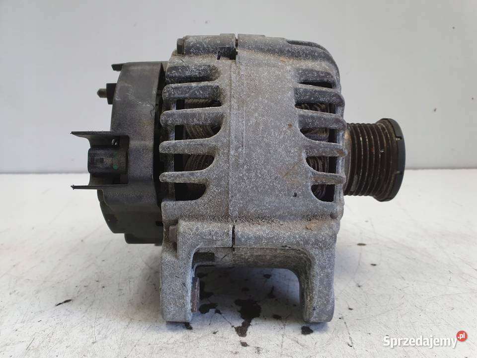 Renault Clio IV 09 TCe ALTERNATOR valeo Janów