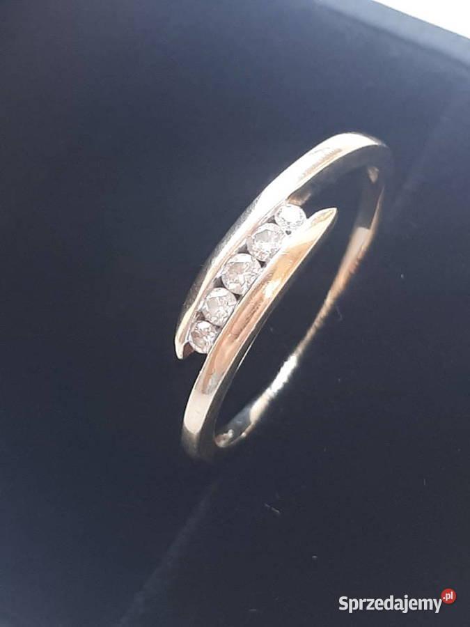 Złoty pierścionek z 5 brylancikami Zgierz