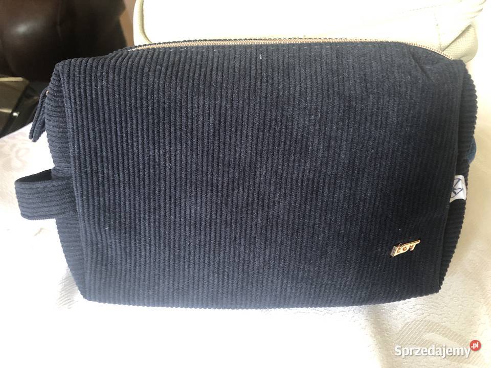 limitowana saszetka na podróż logo LOT wygodna Zegrze