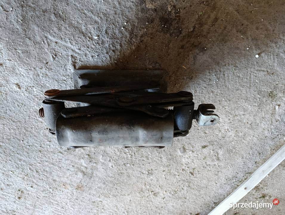 Lewarek samochodowy PRL osobowe Cieszyn