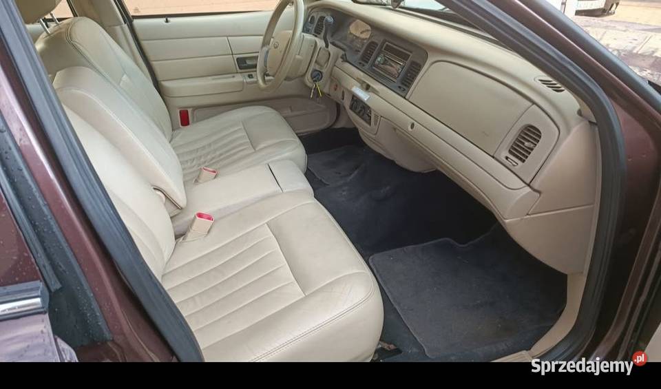 Ford Crown Victoria 2011 sprowadzony
