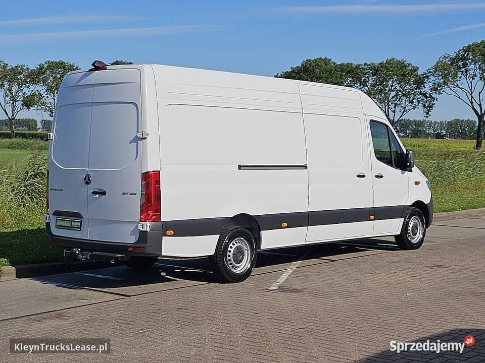 MercedesBenz SPRINTER 317 L3H2 28TTrekhaak Samochody dostawcze