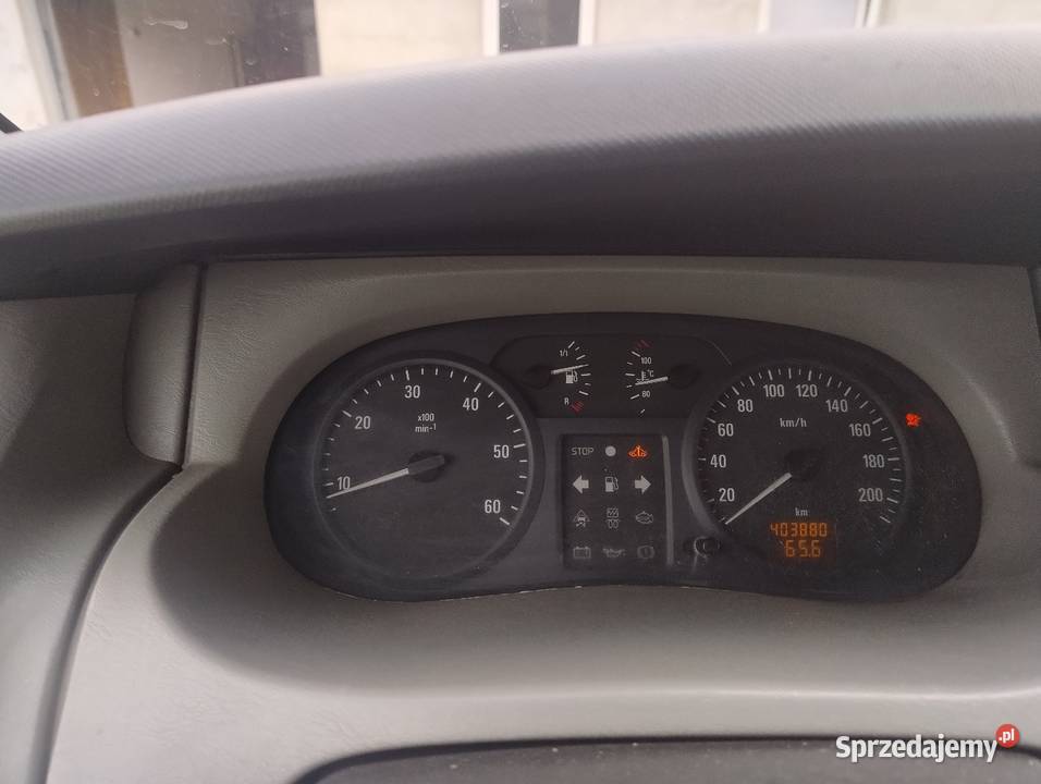 Opel Vivaro 19 dti 9 osobowy klimatyzacja Vivaro Adamówka