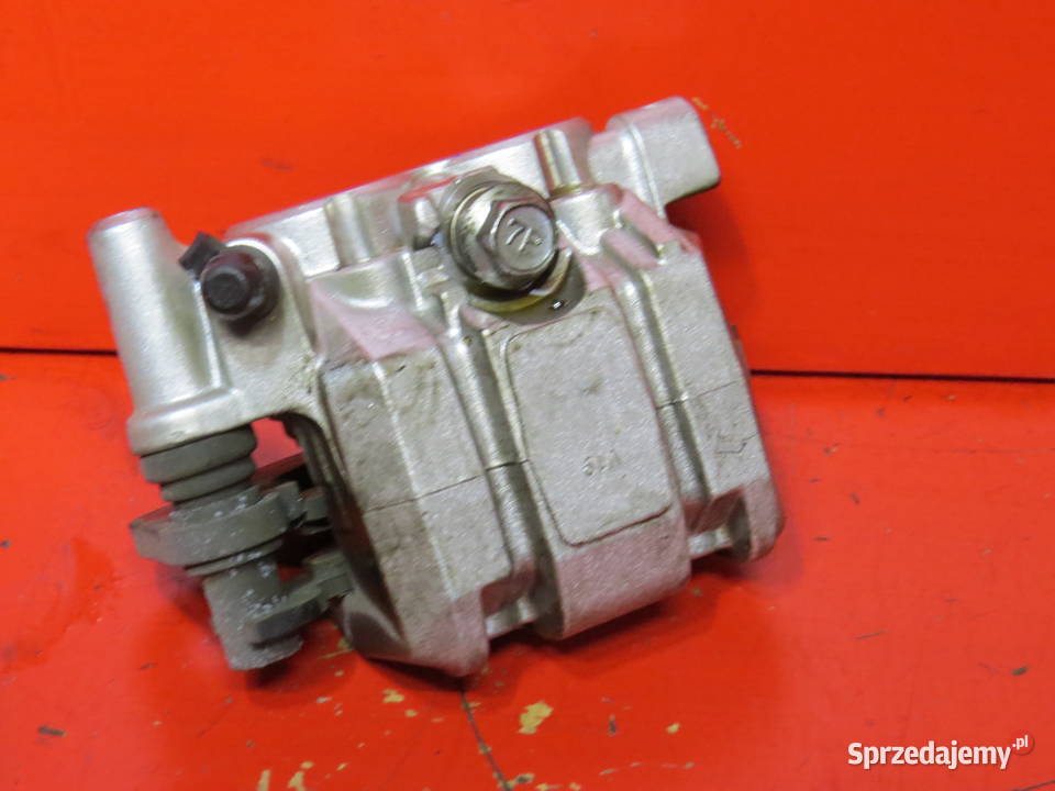SUZUKI BURGMAN 400 250 07 k7 zacisk hamulca