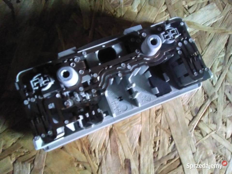 Lampka podsufitki VW Golf 4 Passat B5 Touran Cewice