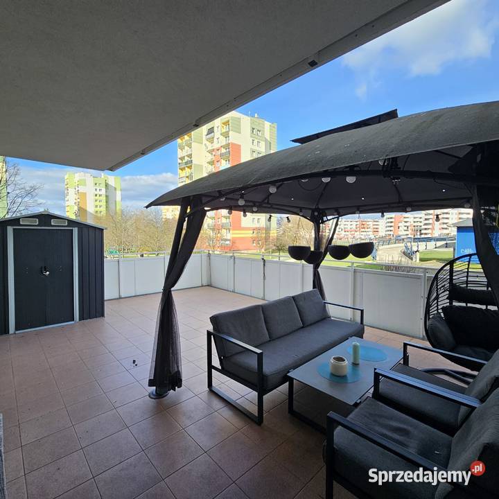 Apartament bezczynszowy z tarasem i miejscem w