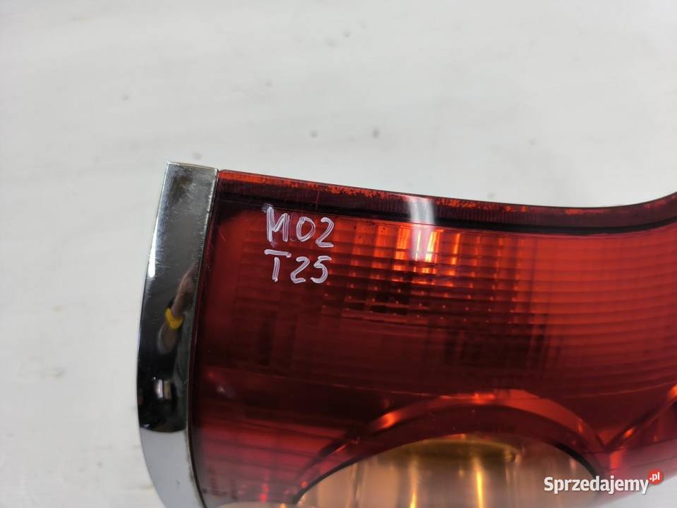 LAMPA LEWY TYŁ TOYOTA AVENSIS II T25 KOMBI sprzedam