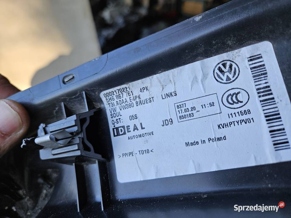 VW GOLF VIII 8 BOCZEK BAGAŻNIKA LEWY 5H6867761 Części samochodowe Międzychód