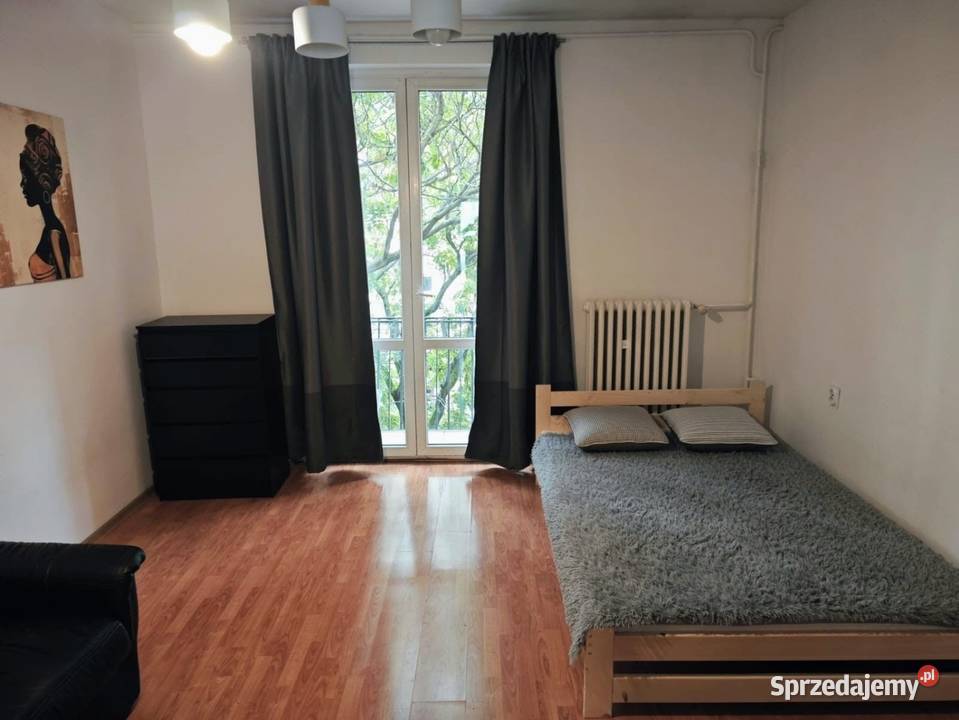 Oławska Ścisłe centrum Przestronna kawalerka Liczba pokoi 1 sprzedam