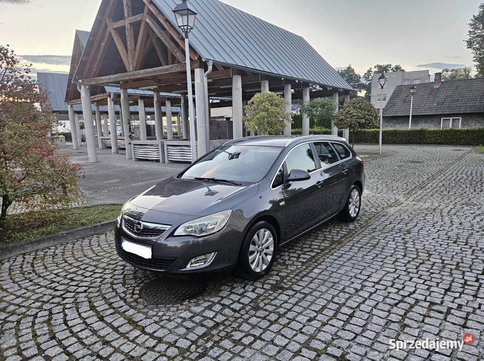 Opel Astra J 2010r 16Benz Cosmo Półskóra Alu 17 małopolskie