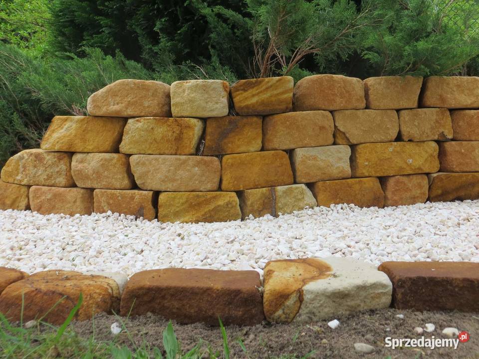 Kamień naturalny do ogrodu na skarpy skalniak