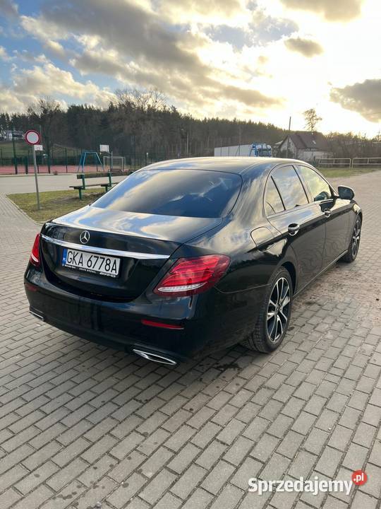 MercedesBenz klasa E 220d T 9GT Avantgarde nieuszkodzony Banino