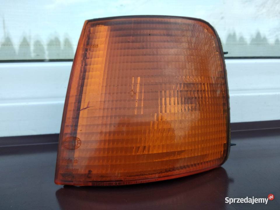 VW Passat B3 kierunkowskaz kierunek migacz lewy Sieradz