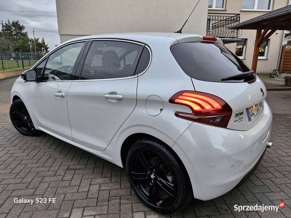 PEUGEOT 208GT 2015r 12tbenz110 NISKI PRZEBIEG Rydzyna