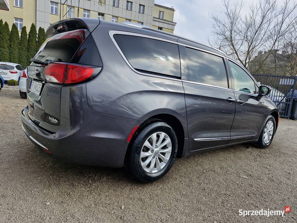 8 miejsc full gwarancja przeglądzie stan garażowany Kraków sprzedam