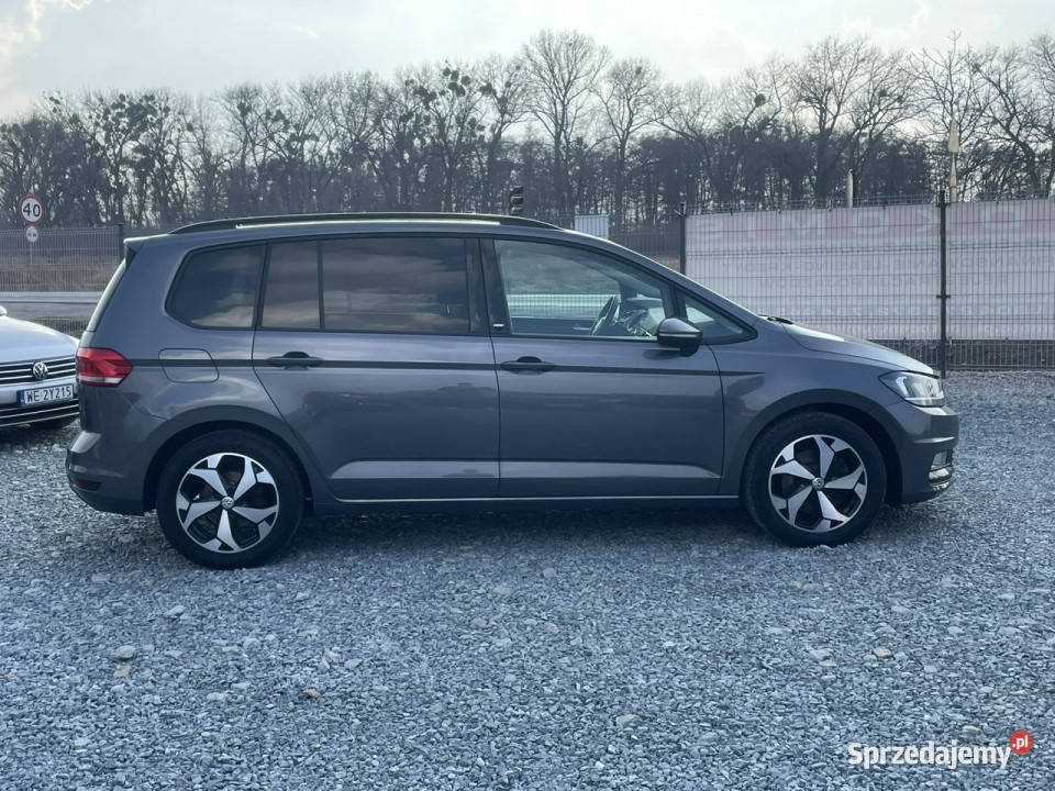 Volkswagen Touran 14 TSI 150 2017r ACC Front Wojkowice