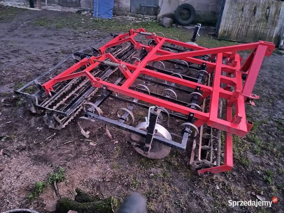 Agregat uprawowy 28 z przednim wałem Brdów