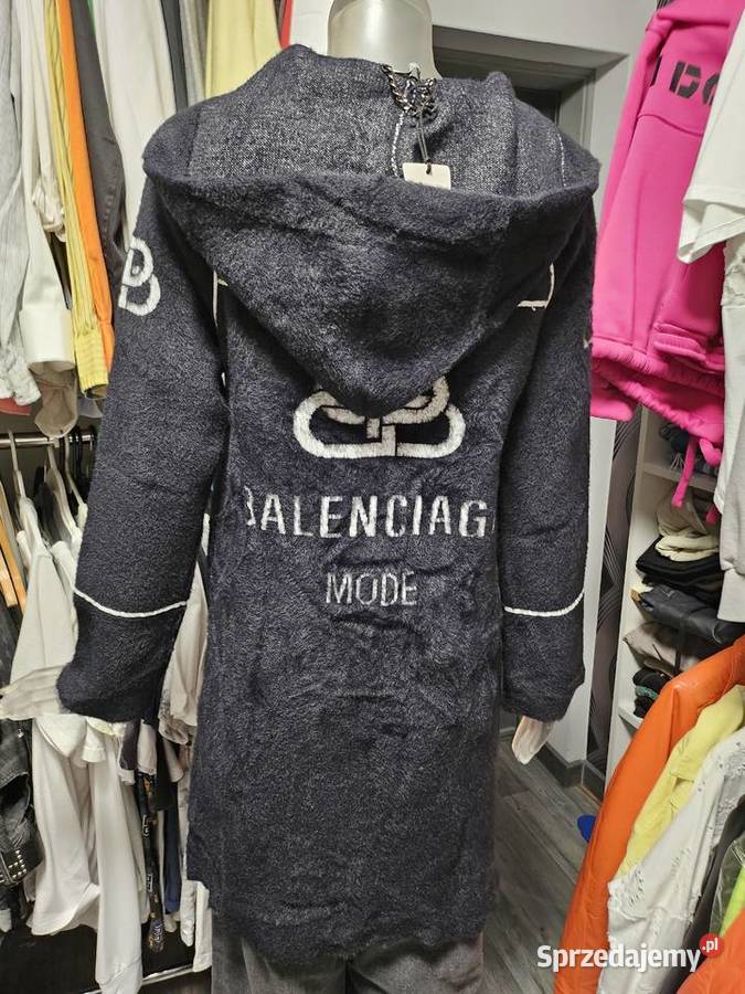 Alpaka Balenciaga Mucharz