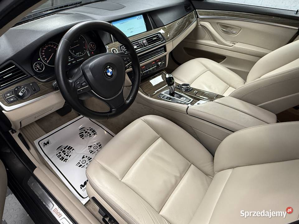 Salon Polska sedan xDrive jasne wnętrze CD Poznań