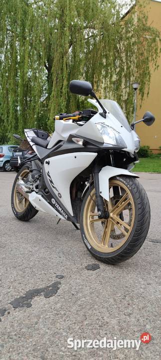 YAMAHA YZF r125 2013r Biała perła Mońki sprzedam