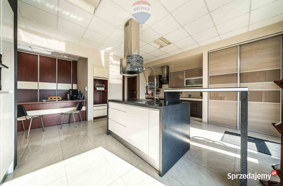 GóraTarnowo PodgórneLokalparkingwitryny wielkopolskie Góra