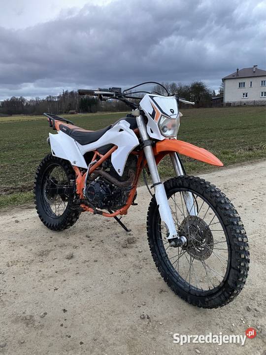 Cross defender 250 4t Pilzno sprzedam