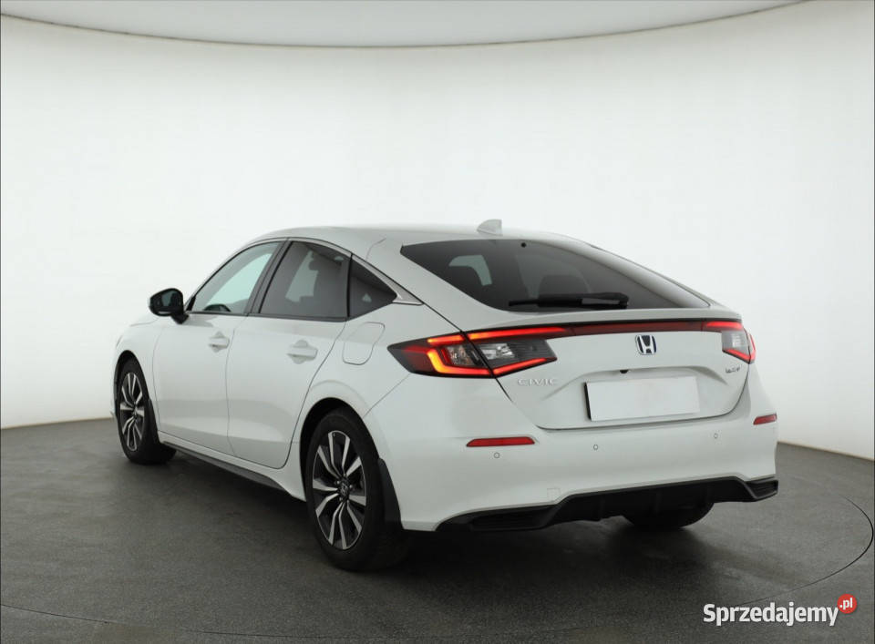 Honda Civic 20 eHEV sprzedam