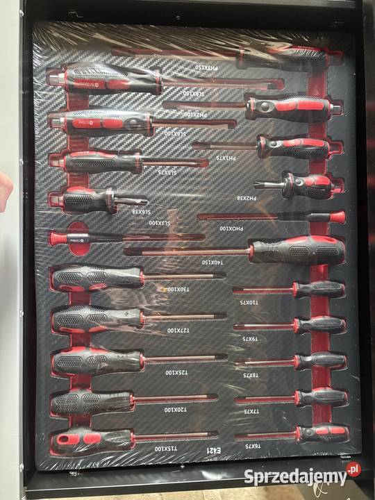 Wózek narzędziowy wyposażony podkarpackie