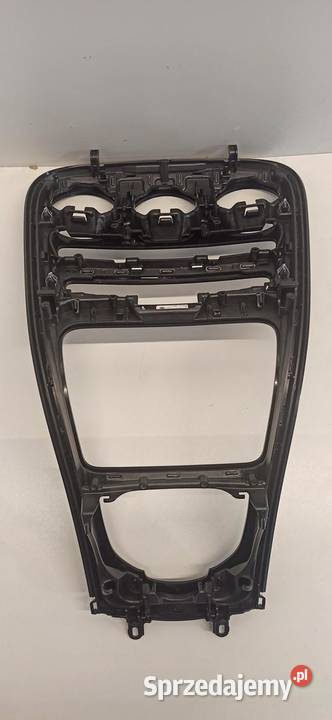 MERCEDES W205 RAMKA DEKOR TUNELU A2056805107 dolnośląskie