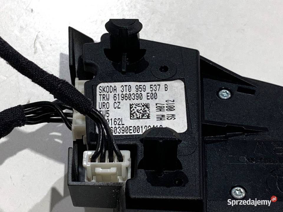 PRZEŁĄCZNIKI KIEROWNICY SKODA YETI 3T0959537B