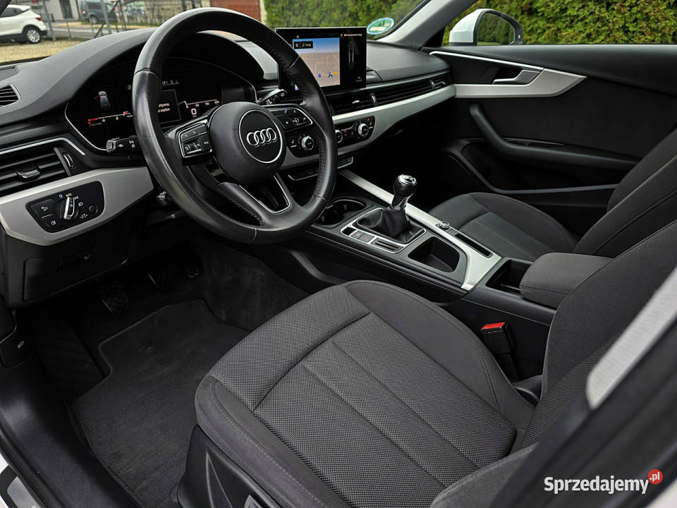 Audi A4 Avant serwis ASO B9 2015 komputer pokładowy