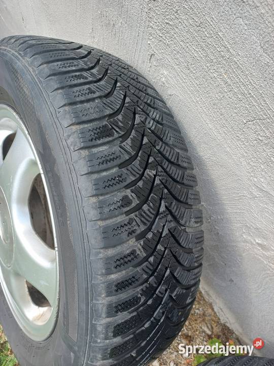 Felgi aluminiowe z oponami zimowe HANKOOK Średnica 15" Skulsk