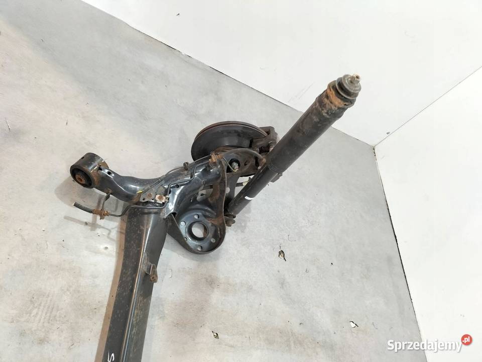 BELKA ZAWIESZENIA TYŁ E16 E17 E18 Toyota Corolla