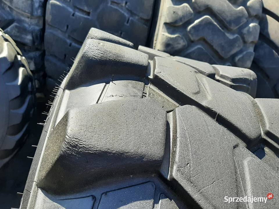 Opona używana 4607024 17524 46070R24 CAMSO 1200 Zaścianki