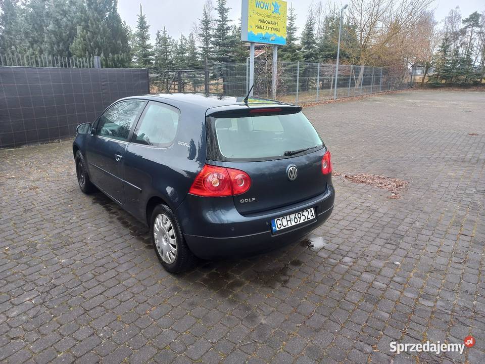 Sprzedam Volkswagen Golf 5 podgrzewane fotele pomorskie sprzedam