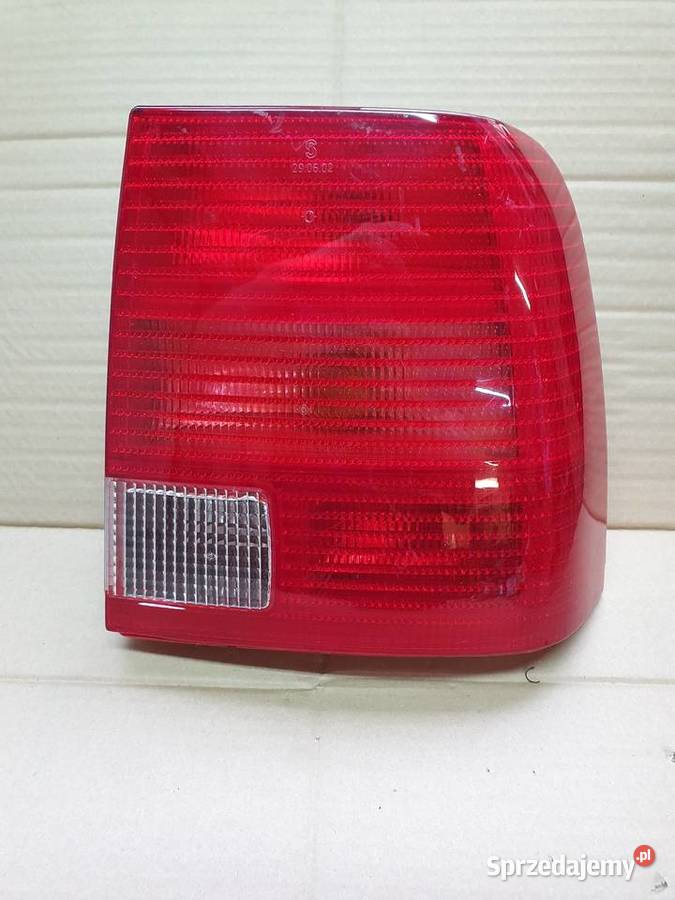 VW PASSAT B5 LAMPA PRAWA TYLNA PRAWY TYŁ Oświetlenie Części wielkopolskie Międzychód