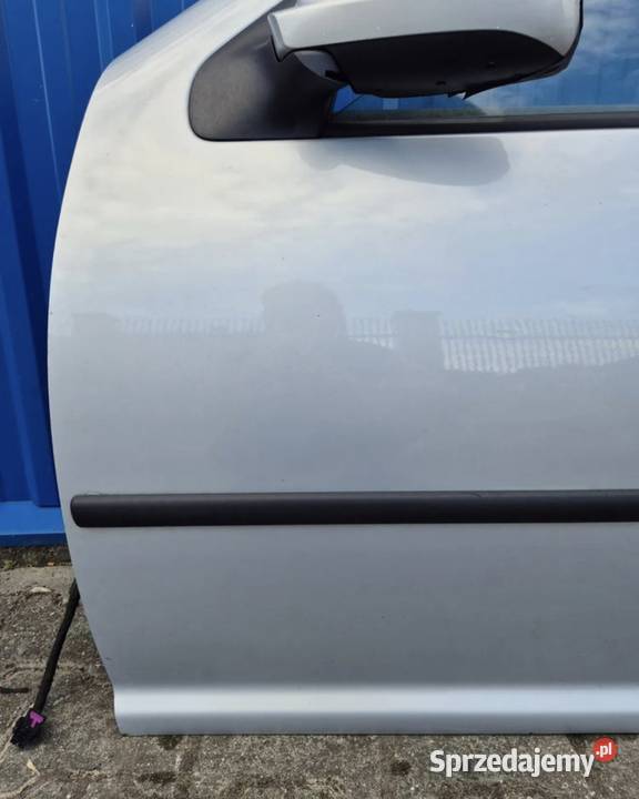 DRZWI PRZÓD LEWY VW GOLF IV 4 LB7Z SREBRNE 3D HB Działoszyce