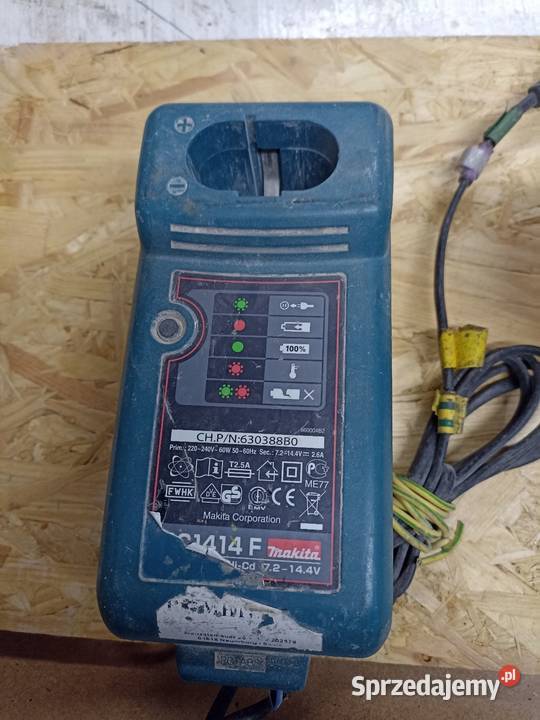 Ładowarka z baterią Makita 12 v starszy typ Solec sprzedam