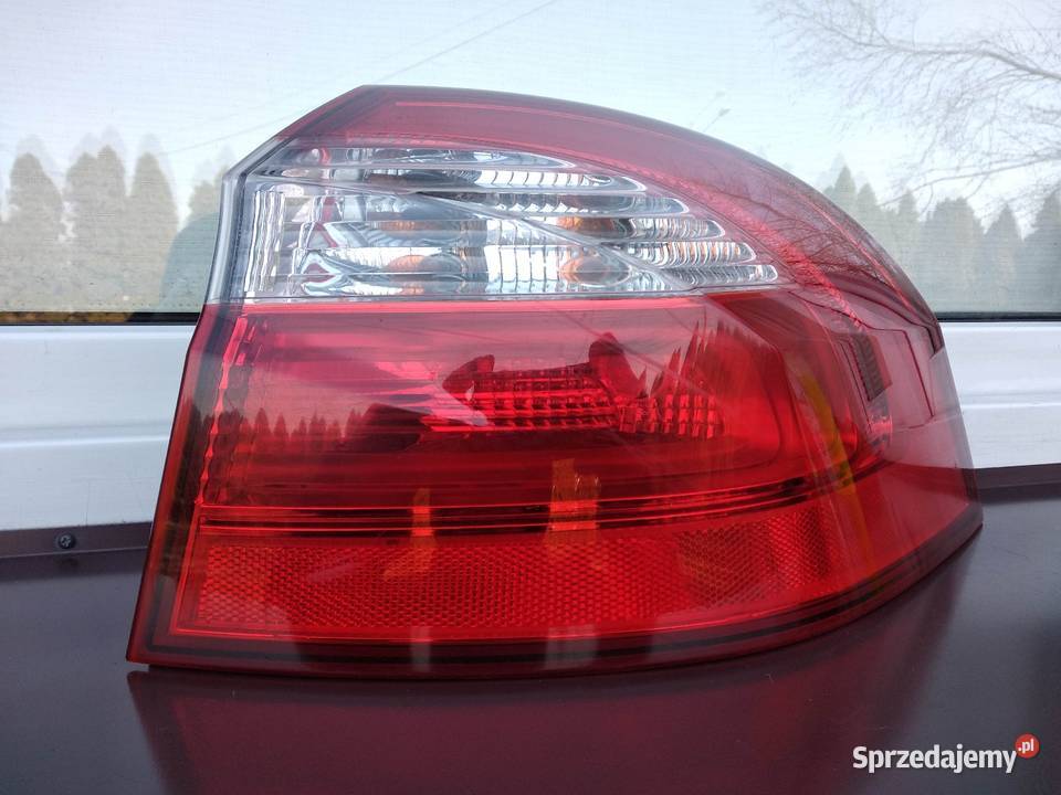 Kia Rio III 3 lampa tył tylna prawa narożna w