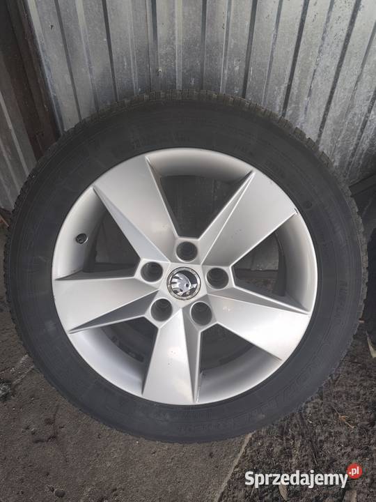Alufelgi z oponami zimowymi Octavia3 Drwalew sprzedam