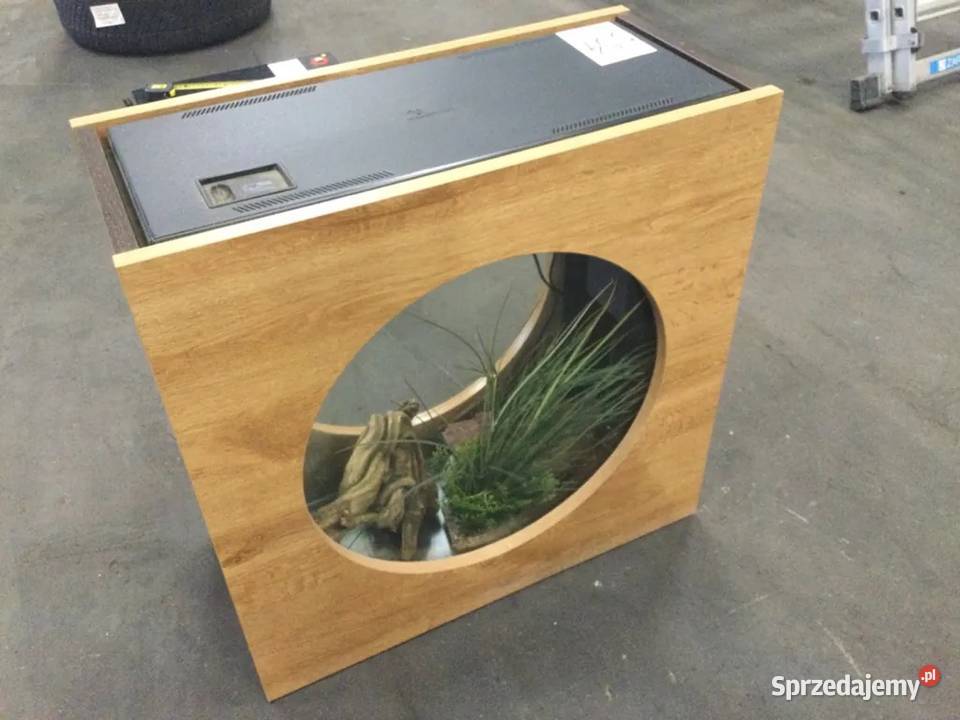 Akwarium w drewnianej obudowie sprzedam