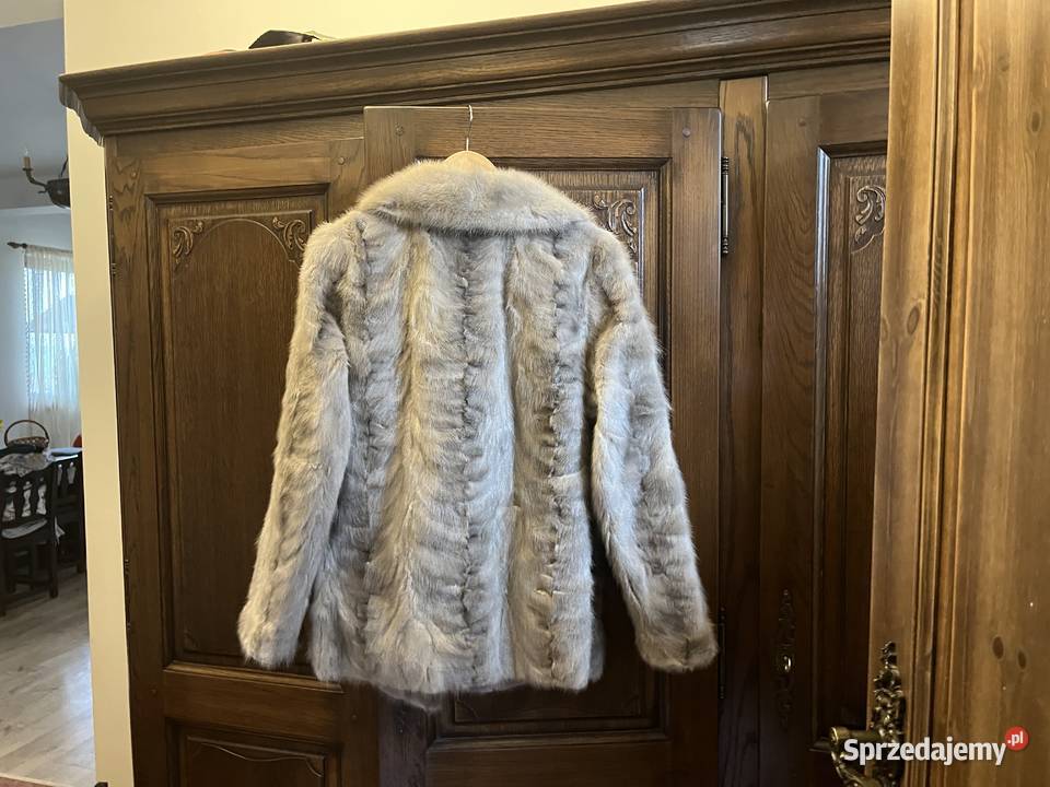 Szare szafirowe futro z norek Łowęcin