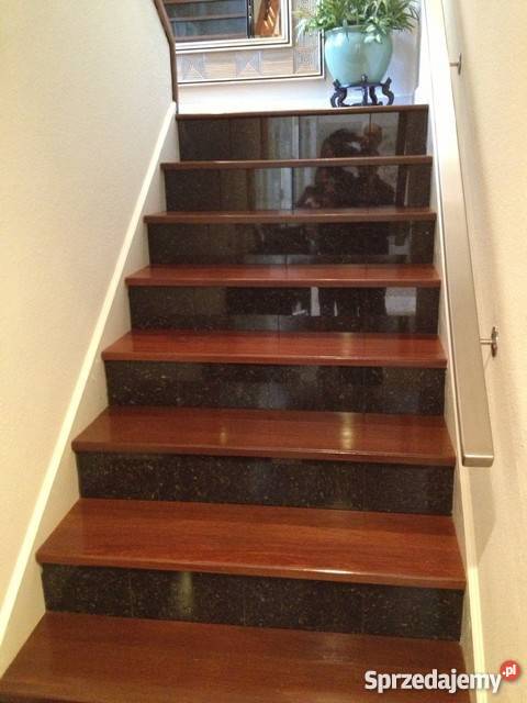 Schod wewnętrzne granitowe marmurowe kamienne