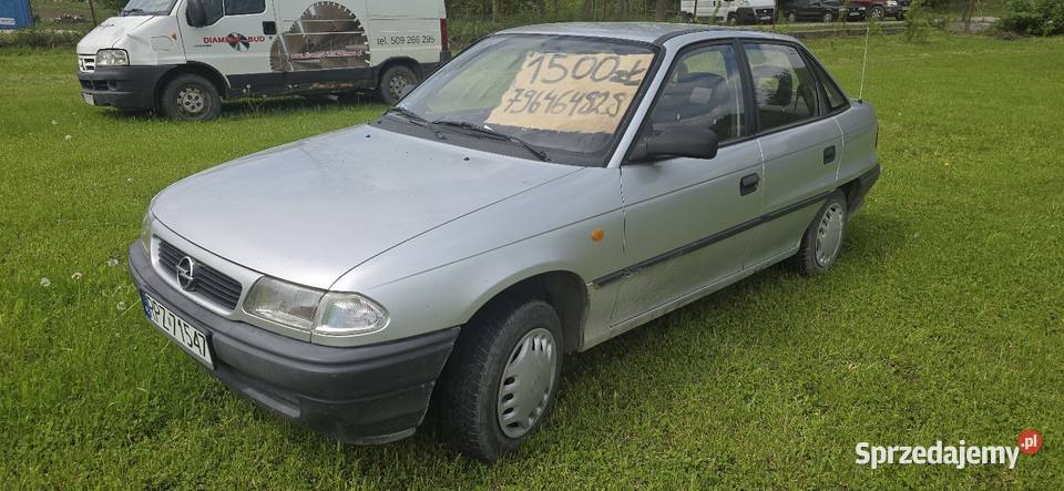 Astra F nieuszkodzony