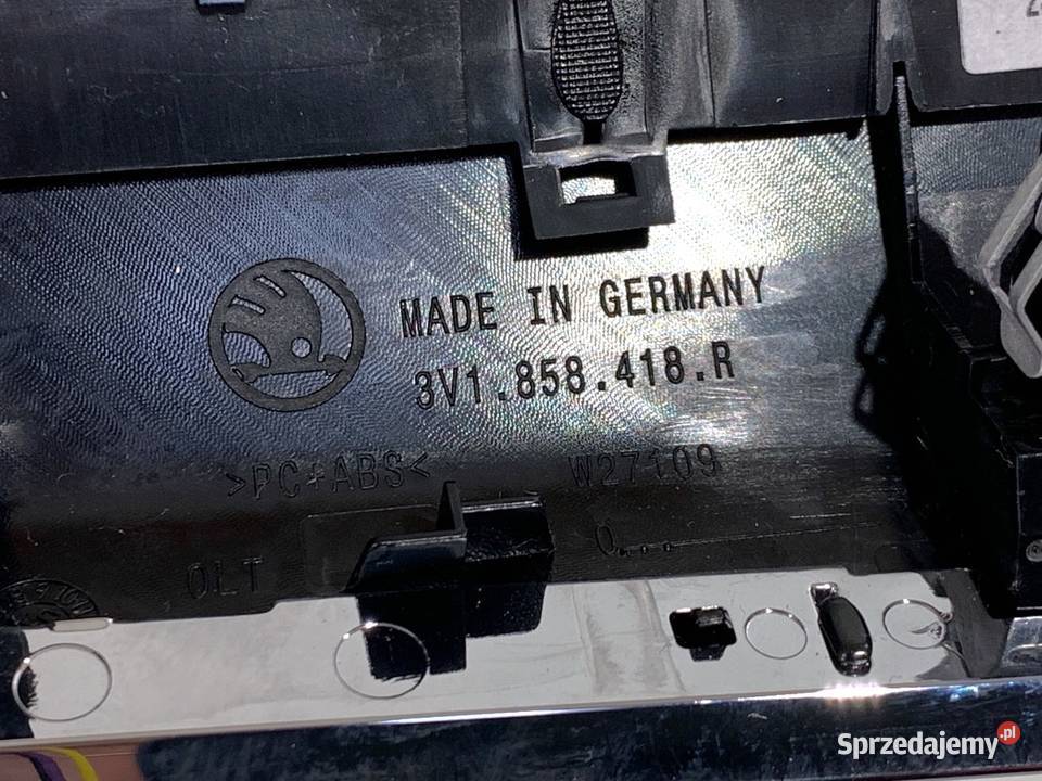 LISTWY DEKOR SKODA SUPERB III 3V1858418R Kombi