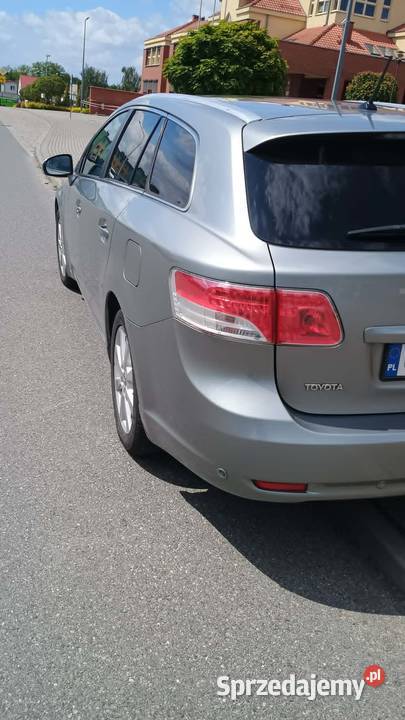 Toyota Avensis 18 automat benzyna 2011 Korfantów
