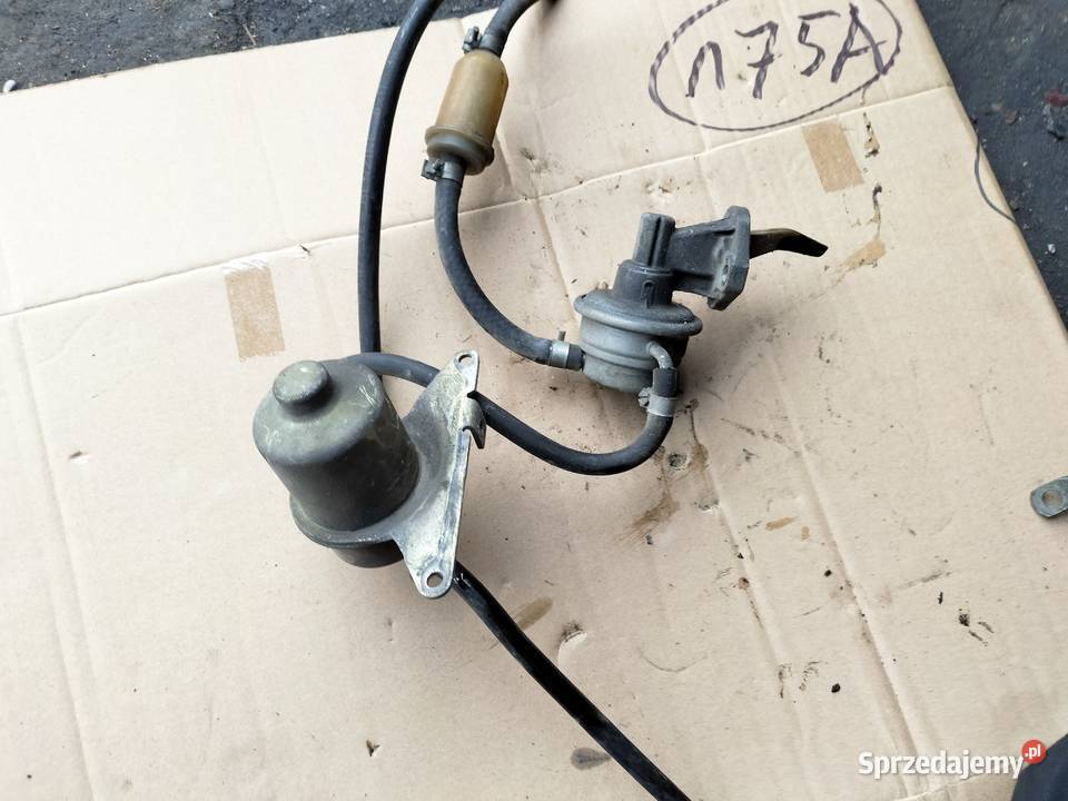 AUDI 80B3 80 B3 18 POMPA POMPKA PALIWA Kamień-Kolonia
