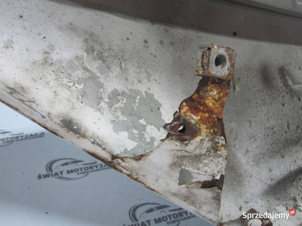 BMW E82 10r błotnik prawy przód