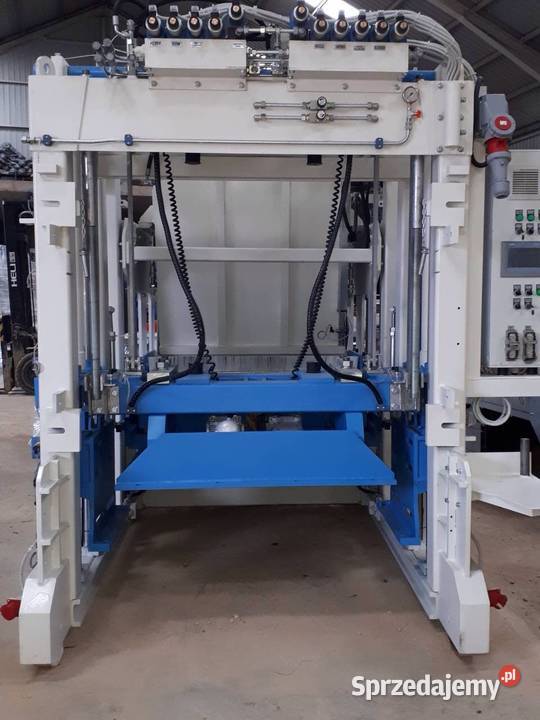 SUMAB E12 Mobilna wibroprasa do produkcji bloków